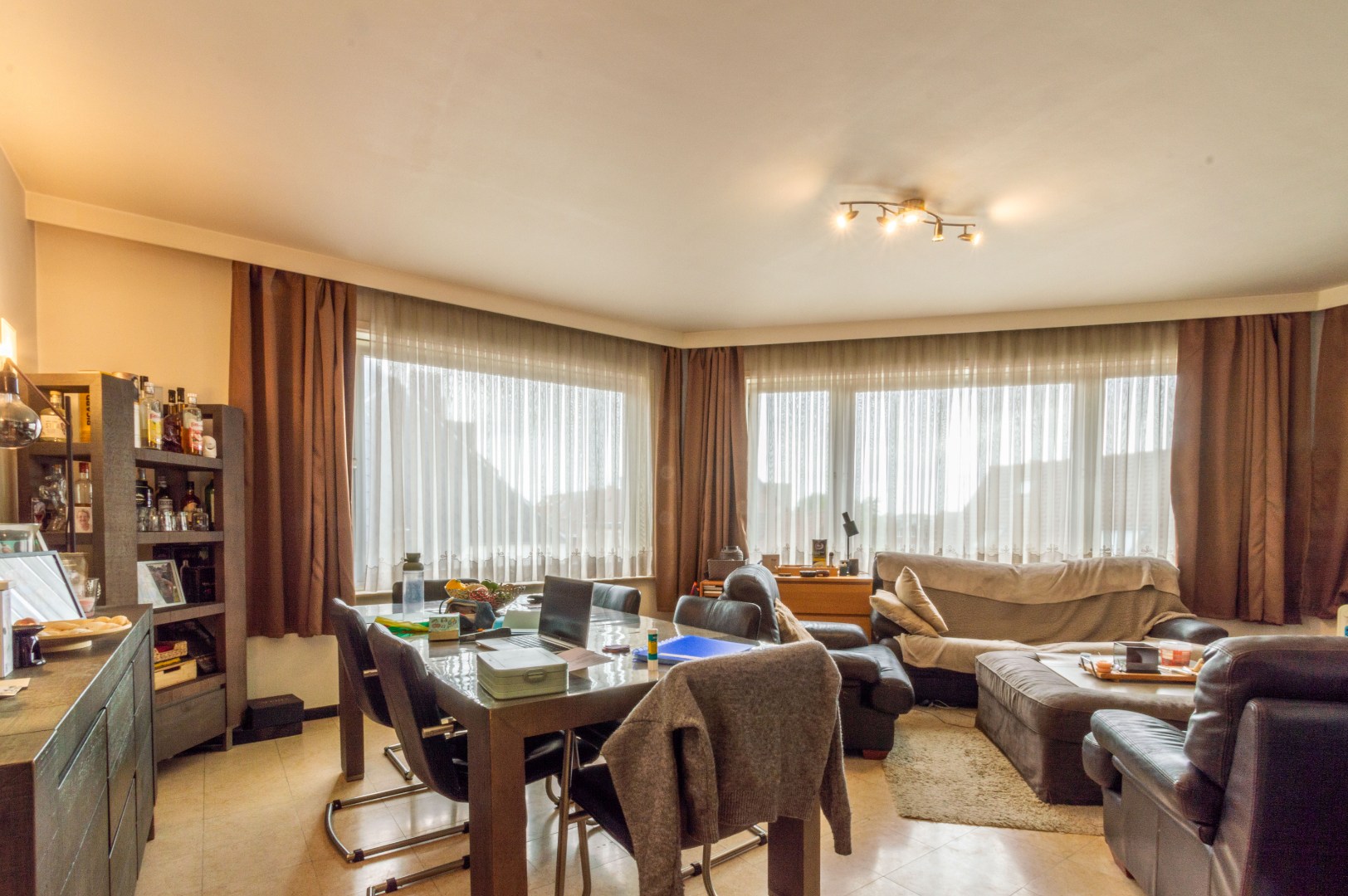 UITSTEKEND GELEGEN APP MET 2 SLAAPKAMERS + TERRAS! - foto 3