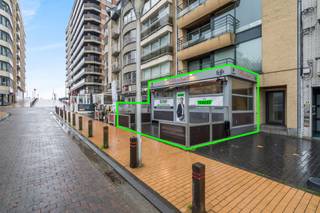 Aan het Leopoldpark te Blankenberge, treffen we dit goed gelegen handelspand aan. Door zijn locatie nabij de jachthaven, de Grote Markt, het strand...