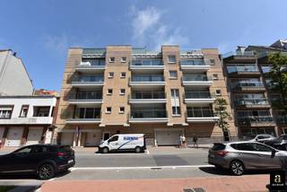 Kleine staanplaats ideaal voor mini cooper dichtbij Lippenslaan.