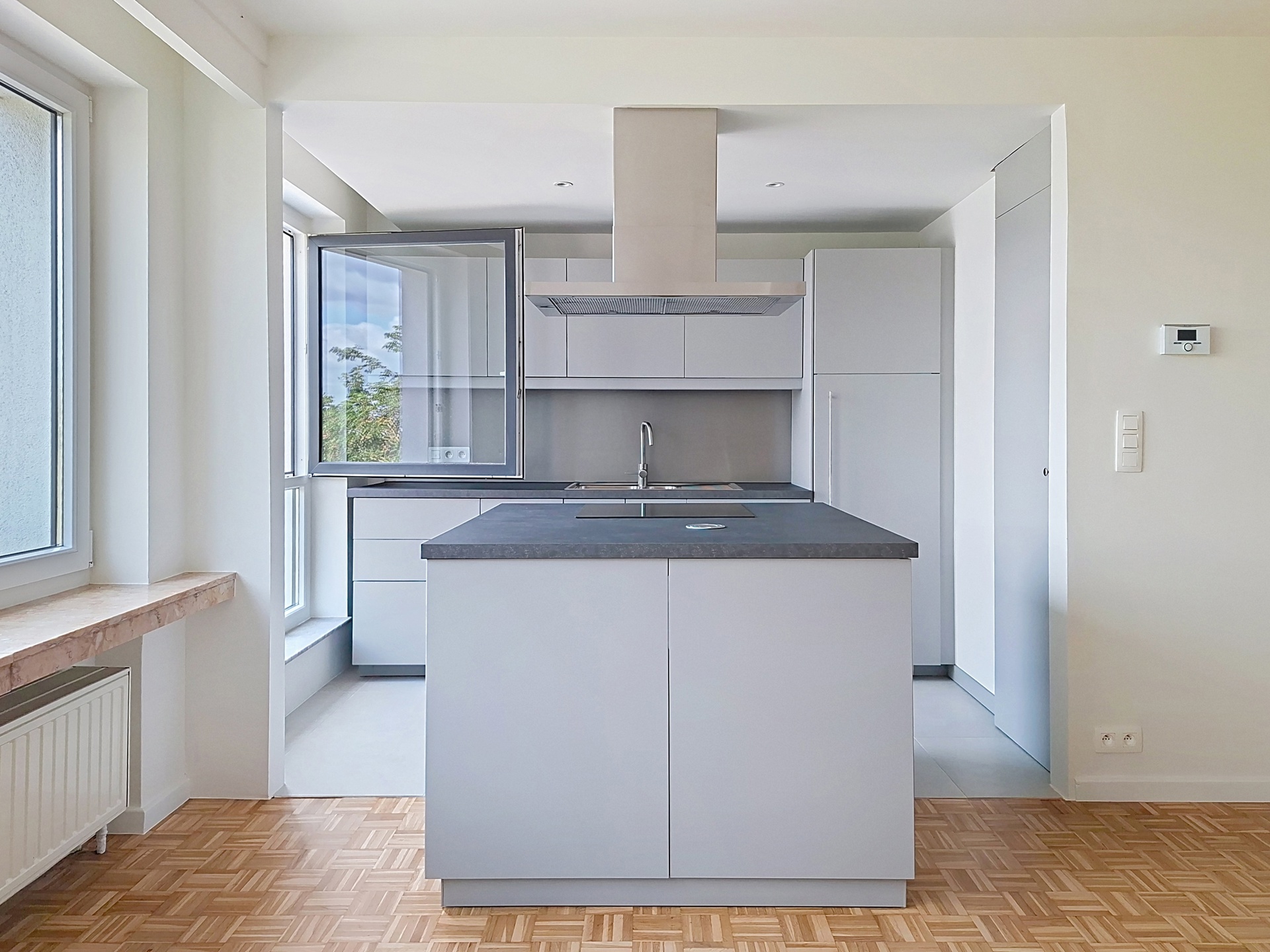 Gerenoveerd appartement met 2 slpk, lift en garagebox - foto 5