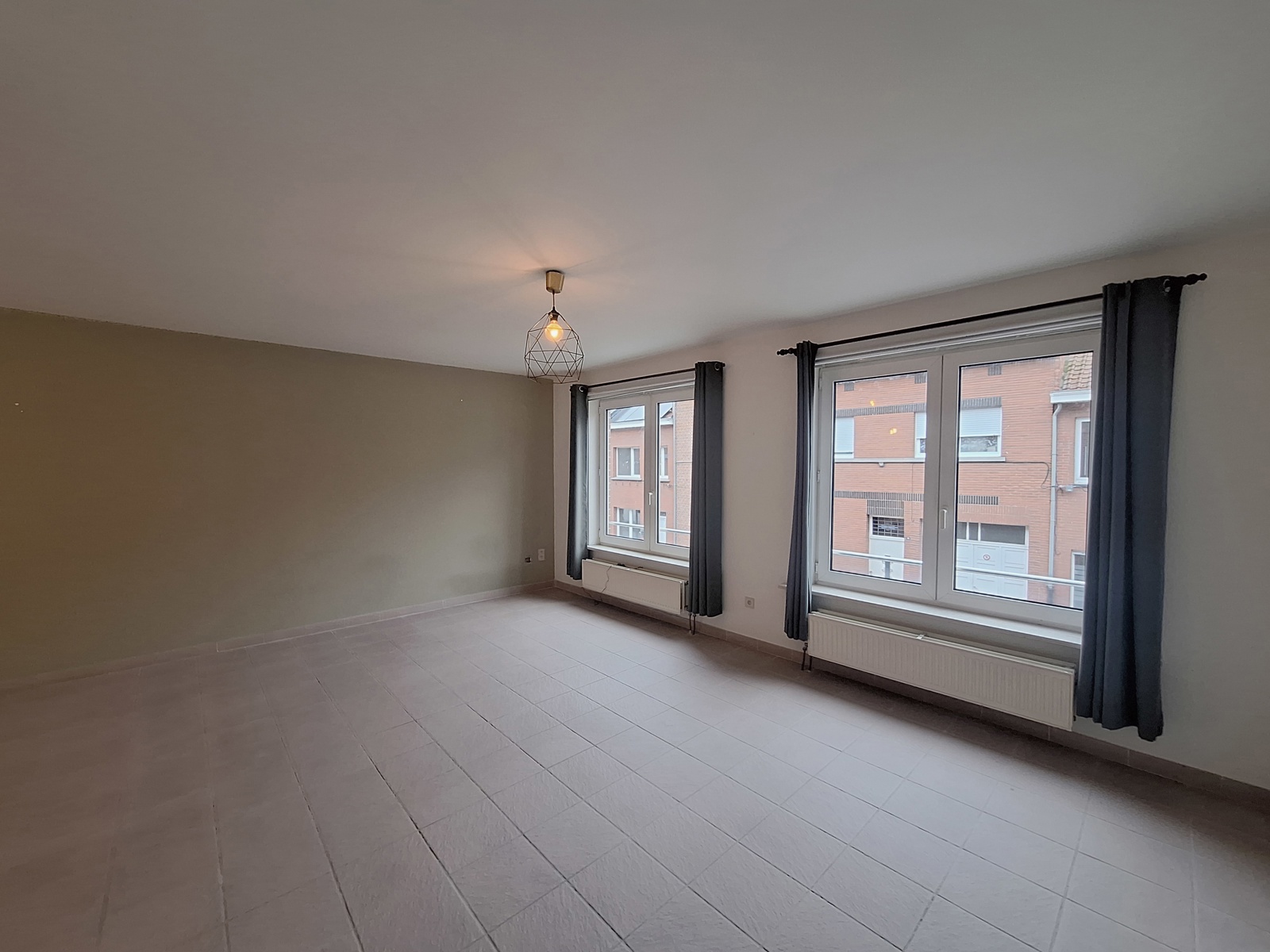 3-slaapkamerappartement met terras en garage op de 1ste verdieping. - foto 2