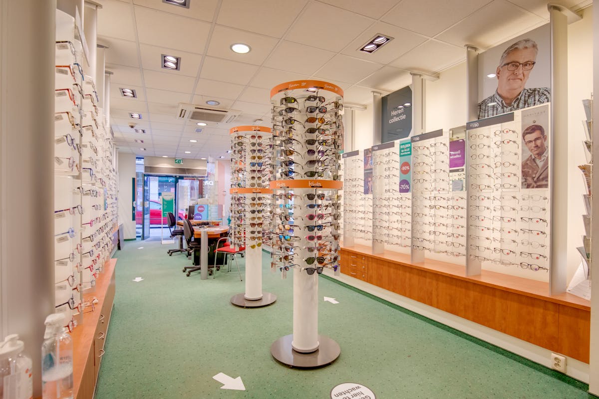 HANDELSPAND (221m2) OP TOPLOCATIE IN SINT-TRUIDEN CENTRUM - foto 4