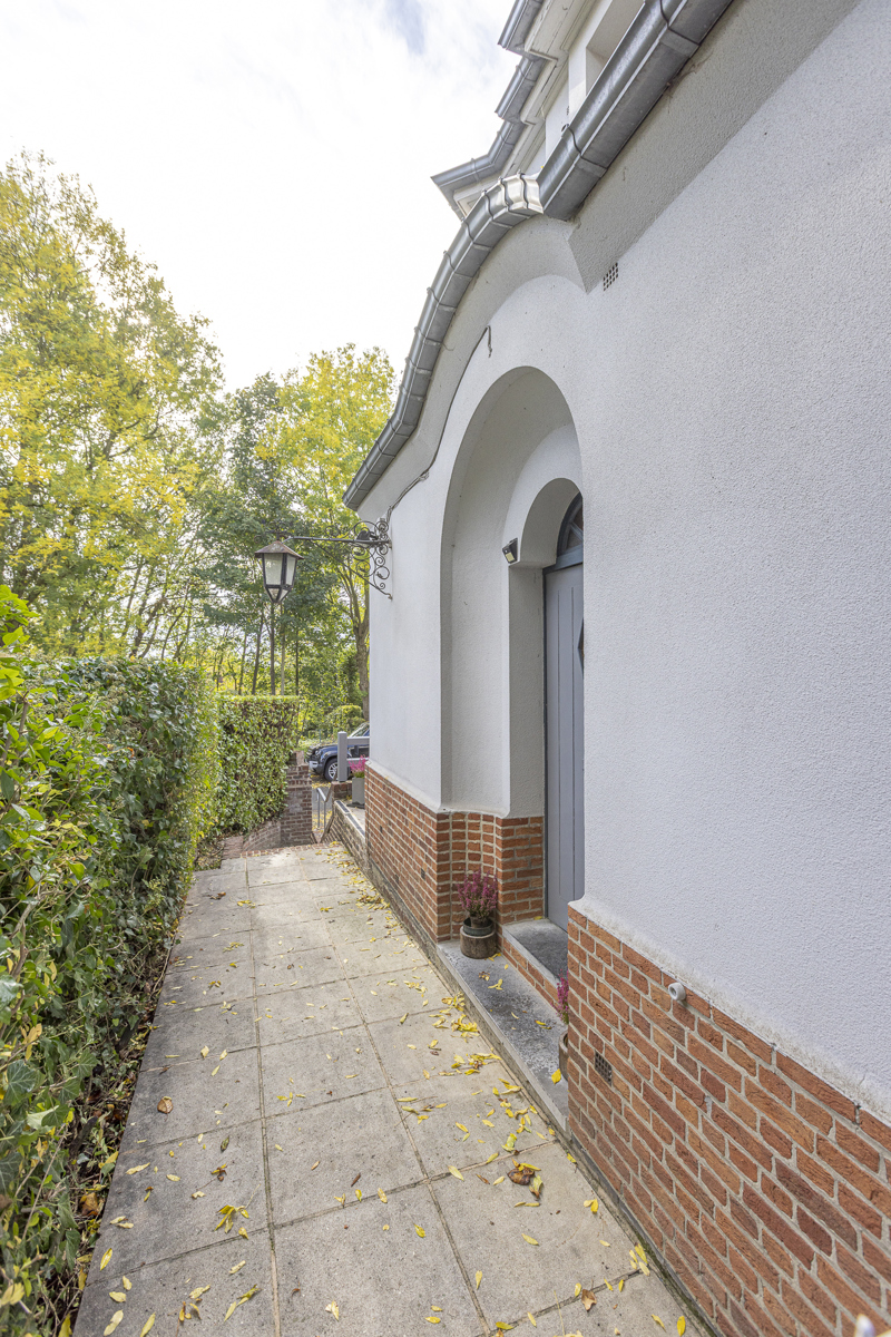 House for sale in Dilbeek with 4 bedrooms - photo 2