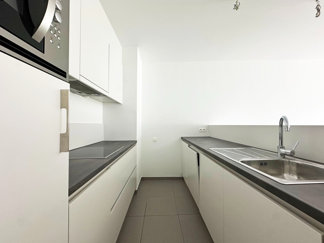 Appartement met 2 slaapkamers en terras te Antwerpen! - foto 5