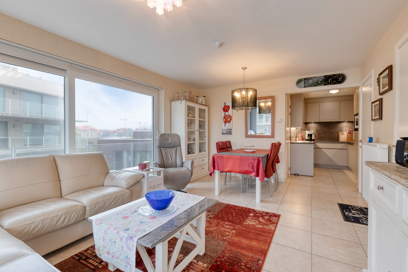 Instapklaar appartement met 2 slaapkamers en ruim terras - foto 4