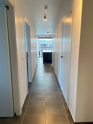 ENERGIEZUINIG EN KWALITATIEF APPARTEMENT MET 2 SLAAPKAMERS, ZUIDOOST-GEORIËNTEERD TERRAS 11M², ONDERGRONDSE AUTOSTAANPLAATS EN INDIVIDUELE...