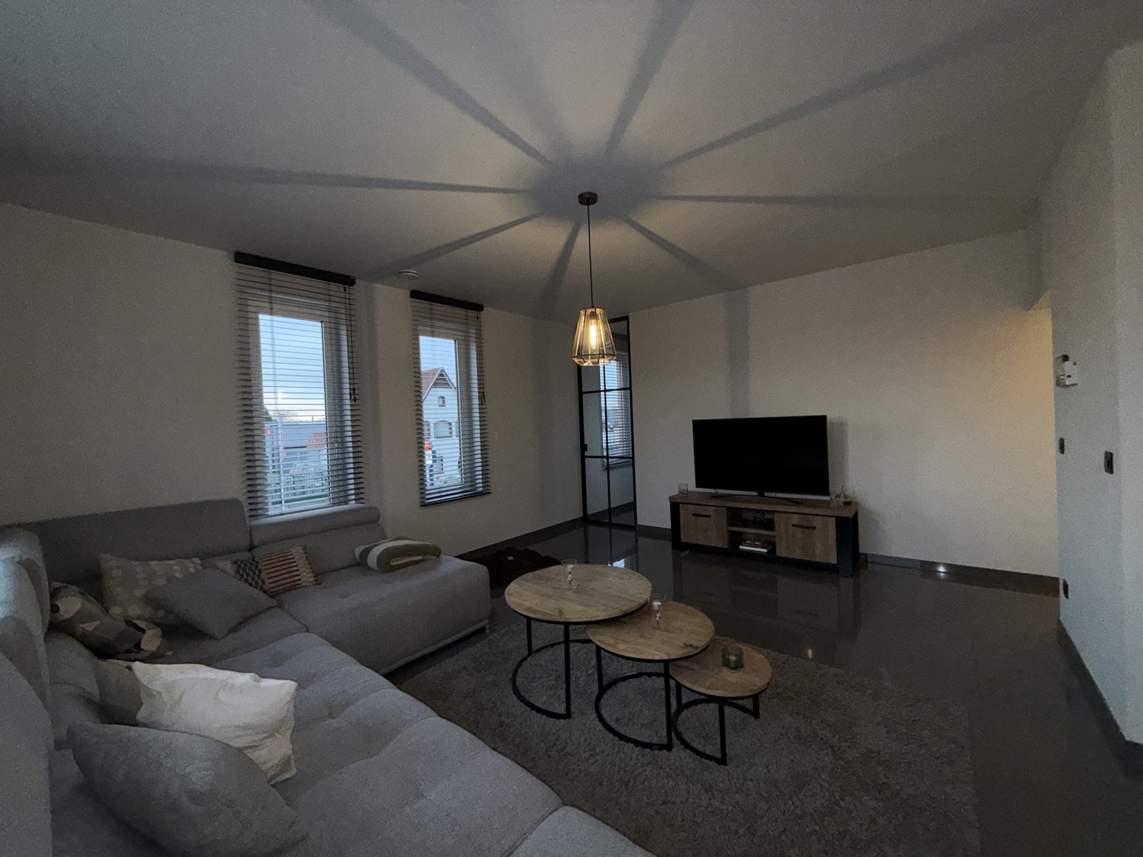 Gemeubileerd duplexappartement met 3 slaapkamers - foto 4