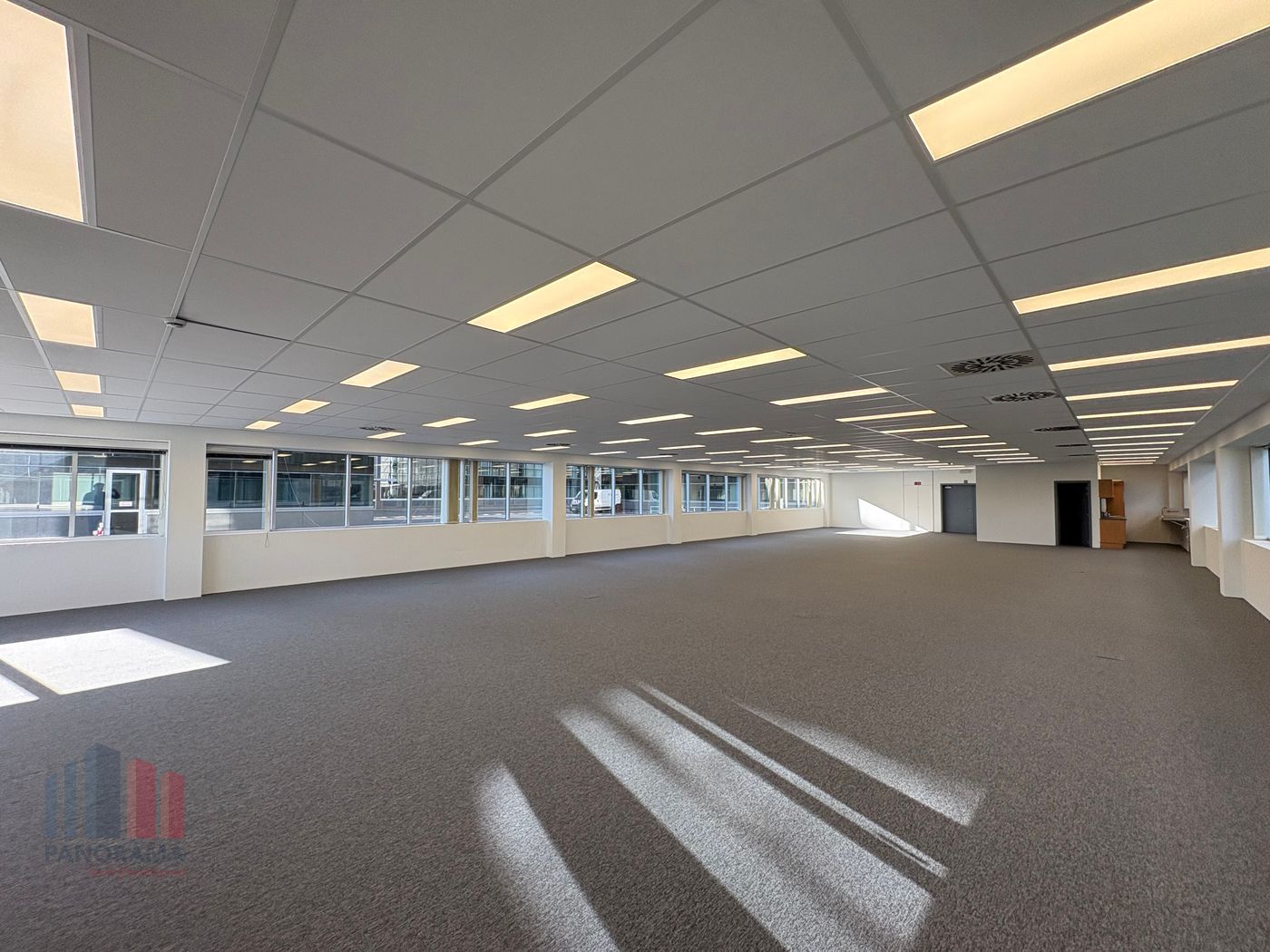Kwalitatieve kantoorruimte van 552 m² met uitstekende bereikbaarheid - photo 5