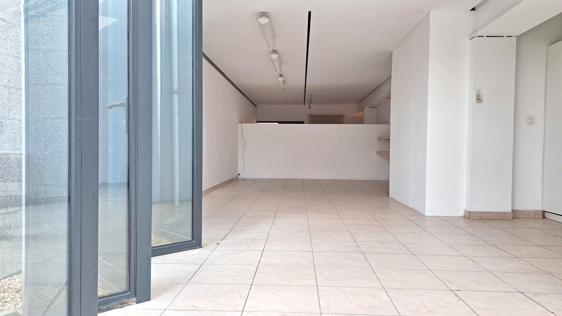 Ruime loft dichtbij station - foto 1