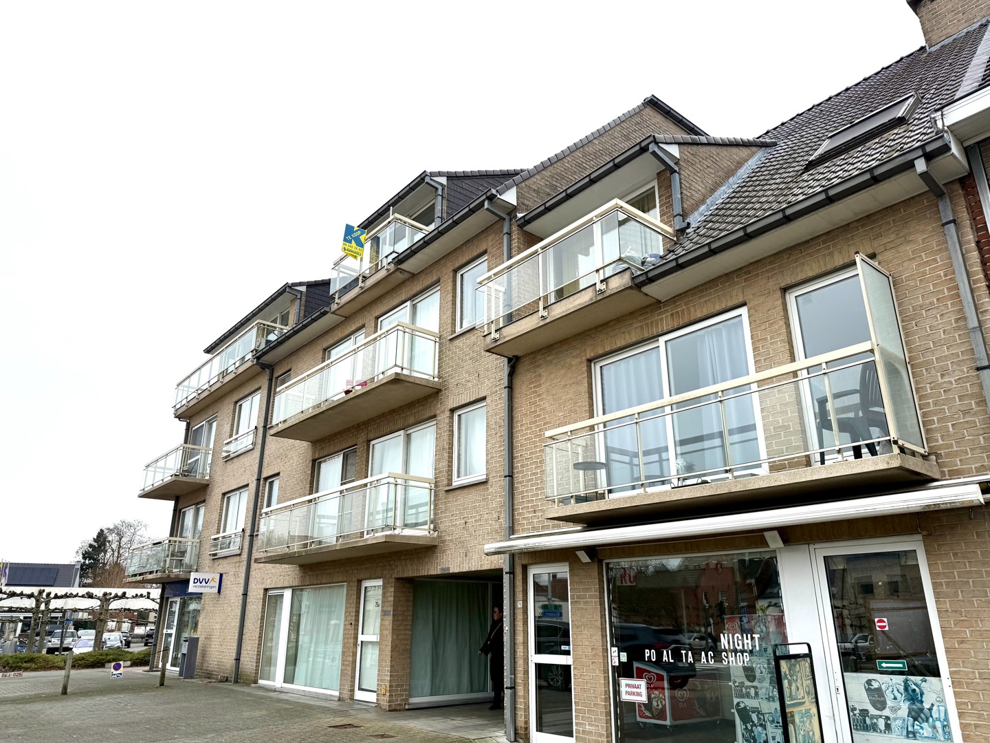 Dakappartement met 2 slaapkamers, 2 douchekamers en parkeerplaats - foto 3