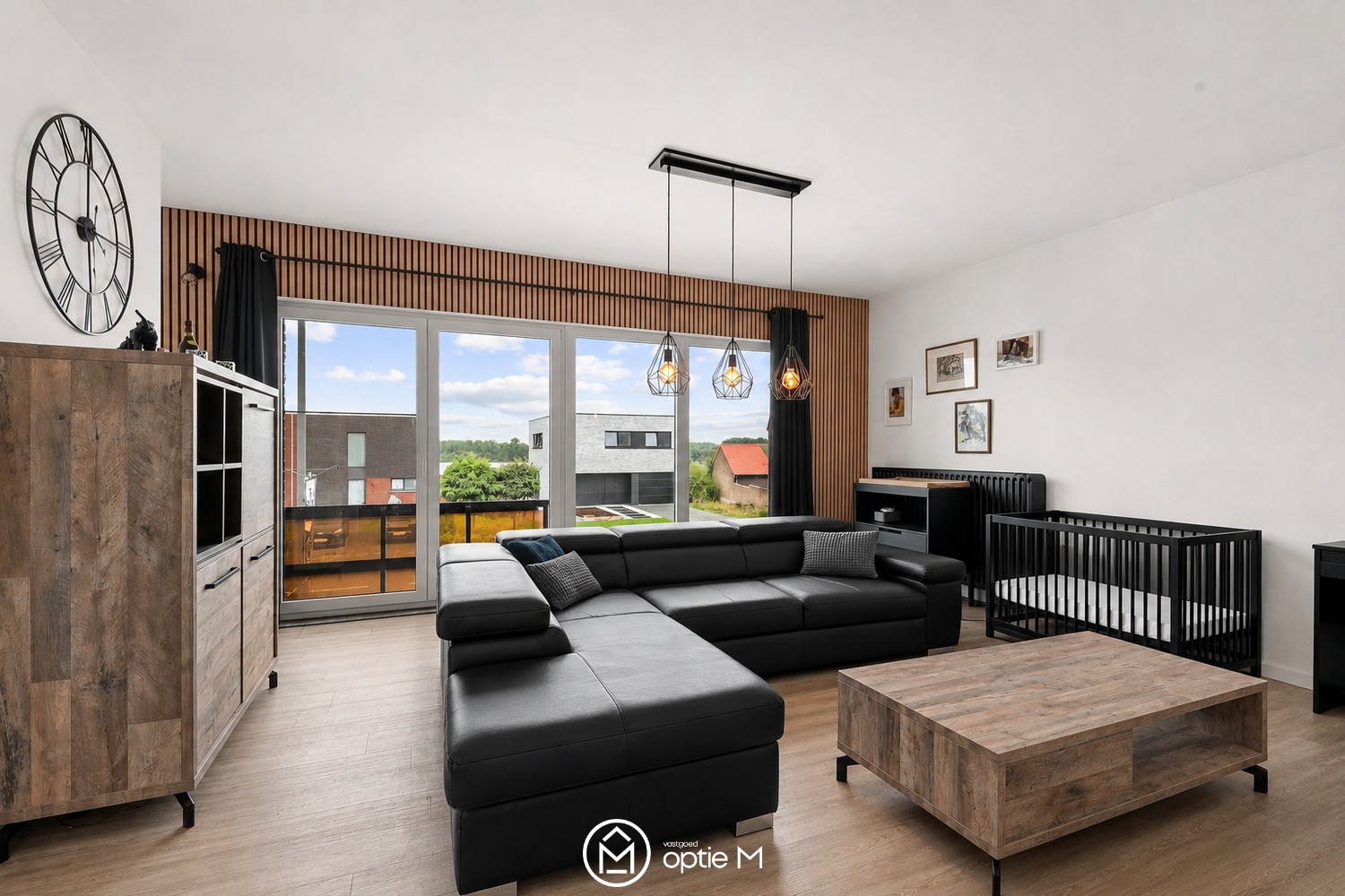 VERRASSEND RUIME HALFOPEN WONING MET 361 M², 5 SLAAPKAMERS EN TAL VAN MOGELIJKHEDEN - foto 4
