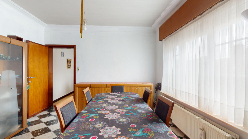 Woning van 197m² op een perceel van 8 are - foto 5