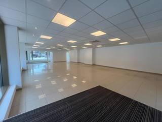 This ready-to-move-in office can be rented at Sint-Michielsstraat 44 in Roeselare. The building is located in the well-known Binnenhof residence and has an enormous visual asset. Thanks to its location, this commercial property benefits from a commercial location close to the bustling center and the nearby Grote Markt in Roeselare.<br /><br />Property layout:<br />- Area: approx. 181 m²<br /><br />- Large, bright open space<br /><br />- Two separate, fully-fledged offices<br /><br />- Equipped kitchen<br /><br />- Two separate toilets<br /><br />- Practical, small archive space in the back of the building<br /><br />Advantages of this property:<br /><br />- Excellent visual visibility and passer-orientation<br /><br />- Flexible layout for various forms of office<br /><br />- Located in the prestigious Binnenhof residence<br /><br />- Excellent central location near all center facilities<br /><br />This office for rent in Roeselare is the ideal opportunity for those looking for visibility in the center. The large windows provide plenty of natural light and maximum visibility in the streets.<br /><br />Are you looking for commercial real estate consisting of an office for rent in Roeselare? Do not hesitate to contact us on 051 21 22 23.