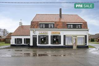 En zone rurale, cette propriété individuelle « De Koffiekan » avec 2 dépendances (73m² et 33m²) est à vendre, qui, en plus d'un terrain de 1 394...