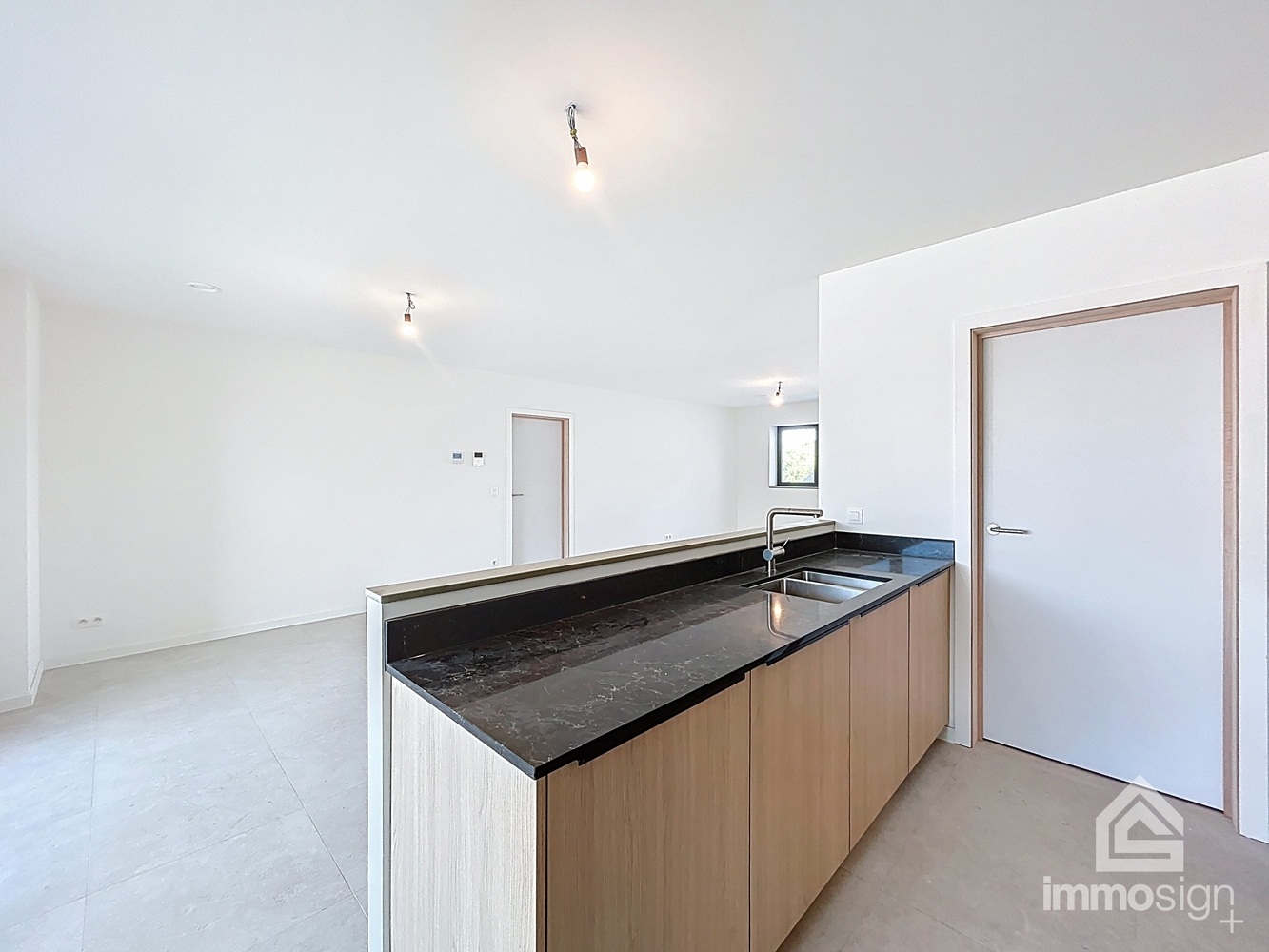 Instapklaar nieuwbouw appartement met 3 slaapkamers, terras, autostaanplaats en berging te Kinrooi - foto 5