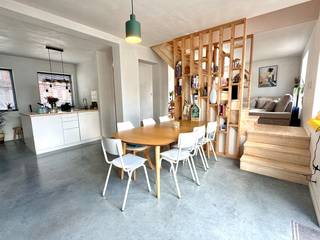 ALLEENSTAANDE WONING MET 3 SLAAPKAMERS, TUIN EN DUBBELE GARAGEBekijk de vastgoedvideo via deze link: https://youtube.com/embed/m32LzpbJSlQDeze woning...