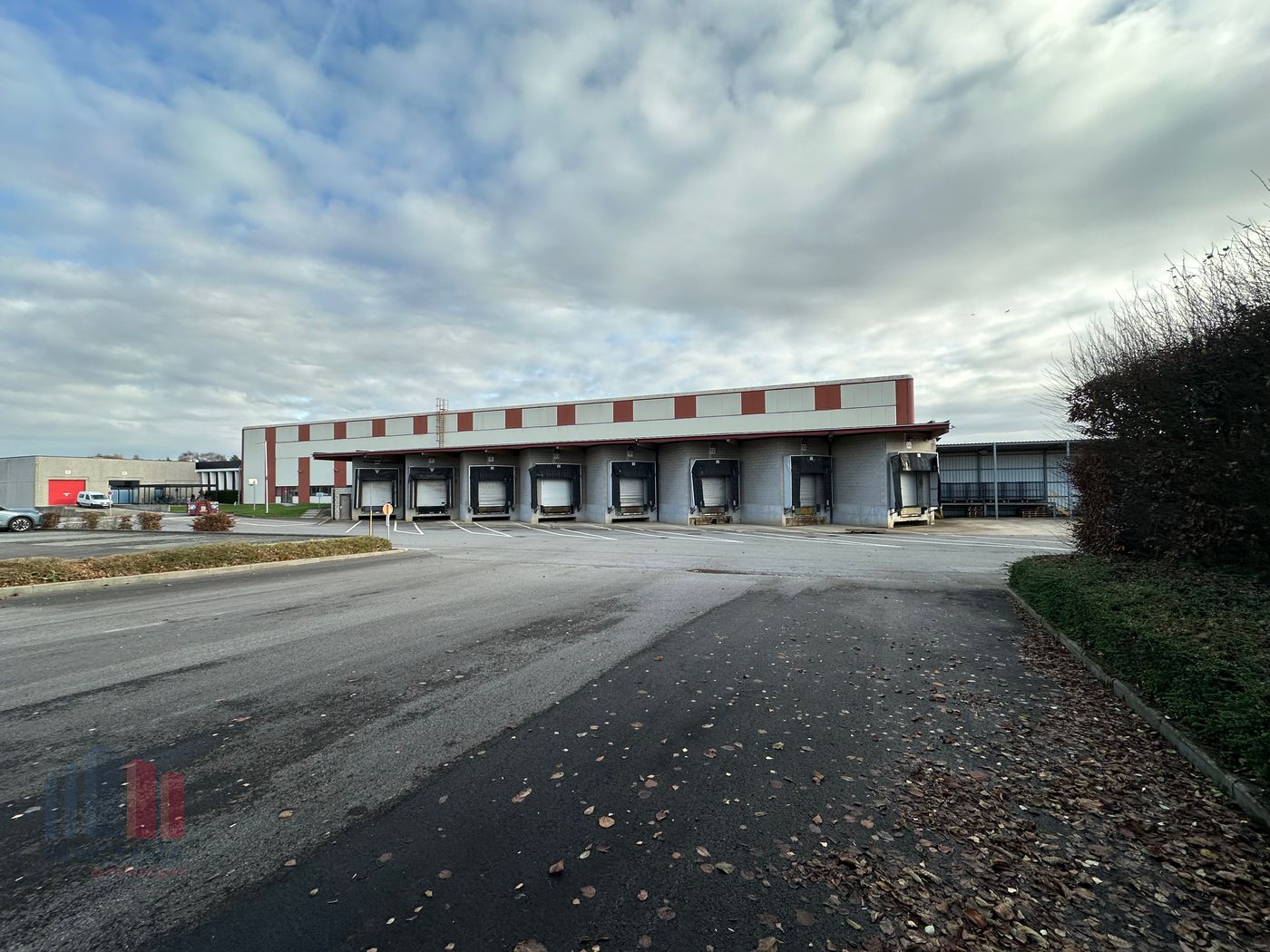 Logistiek magazijn van 8.955 m² te huur - foto 1