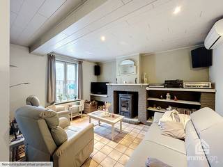 <strong>PLUSPUNTEN:</strong><br />+ perceeloppervlakte: 1930 m²<br />+ bewoonbare oppervlakte: 157 m²<br />+ 3 slaapkamers<br />+ werkhuisje met aparte inkom<br />+ dubbele garage<br />+ prachtig ruim perceel<br />+ authentieke uitstraling<br />+ volledig omheind<br />+ afgesloten met automatische poort<br />+ Mijn Verbouwlening mogelijk*<br /><br /><strong>ALGEMEEN:</strong><br />Bent u op zoek naar een woning met karakter, ruimte en tal van mogelijkheden? Dan is deze charmante gezinswoning aan de Weg naar As 65 in Opglabbeek absoluut een bezoek waard. Gelegen op een uitzonderlijk ruim en volledig omheind perceel van maar liefst 1.930 m² combineert deze eigendom een authentieke uitstraling met een praktische indeling en diverse bijgebouwen.<br /><br />De woning beschikt over een bewoonbare oppervlakte van 157 m² en omvat een inkomhal, een gezellige woonkamer, een eetkamer, een functionele keuken, een badkamer, een wasberging en drie volwaardige slaapkamers. Dankzij de extra zitruimte en bergingen geniet u bovendien van alle comfort en flexibiliteit die een gezin nodig heeft.<br /><br />Een absolute troef van deze eigendom is het aparte werkhuis met eigen inkom, ideaal voor zelfstandigen, hobbyisten of wie op zoek is naar extra opslag- of werkruimte. Daarnaast beschikt het pand over een dubbele garage en een tuinberging, waardoor plaatsgebrek hier geen enkel probleem vormt.<br />Buiten geniet u van een prachtige tuin met een overvloed aan privacy en mogelijkheden. Het volledig afgesloten terrein met automatische toegangspoort zorgt voor extra veiligheid en comfort. Kinderen kunnen er zorgeloos spelen terwijl tuinliefhebbers alle ruimte hebben om hun dromen waar te maken.<br /><br />De woning is gelegen langs de verbindingsweg tussen Opglabbeek en As, met een vlotte bereikbaarheid naar omliggende gemeenten, scholen, winkels en recreatiemogelijkheden. Op korte afstand bevinden zich uitgestrekte natuurgebieden, fiets- en wandelroutes, waardoor u dagelijks kunt genieten van de rust en het groene karakter waarvoor de regio zo geliefd is.<br /><br />Deze eigendom biedt een unieke combinatie van wonen, werken en genieten van ruimte in een groene omgeving. Een ideale opportuniteit voor gezinnen, zelfstandigen of investeerders die op zoek zijn naar een pand met potentieel en karakter.<br /><br /><strong>RENOVATIEPOTENTIEEL:</strong><br />De woning heeft EPC-label E en valt onder de renovatieplicht. Afhankelijk van de inkomenscategorie en de geplande renovatiewerken kan de koper mogelijk gebruikmaken van de <u>Vlaamse Mijn VerbouwPremie.</u><br /><br />https://www.vlaanderen.be/bouwen-wonen-en-energie/lenen-voor-een-woning/mijn-verbouwlening?utm_source=chatgpt.com<br /><br /><strong>INDELING:</strong><br />+0: inkomhal, eetkamer, woonkamer, keuken, badkamer, wasberging, 3 slaapkamers, zitplaats, berging, dubbele garage, tuinberging, werkhuis<br /><br /><strong>FINANCIERING:</strong><br />Een succesvolle vastgoedtransactie begint met een goede voorbereiding. Wij adviseren kandidaat-kopers om hun financiële mogelijkheden tijdig in kaart te brengen, zodat zij met de nodige zekerheid en vertrouwen kunnen handelen wanneer de juiste opportuniteit zich aandient.<br /><br /><strong>VERKOPEN OF VERHUREN MET EEN STRATEGISCHE AANPAK?</strong><br />Dankzij het vertrouwen van onze klanten en onze sterke marktpositie zijn wij voortdurend op zoek naar kwalitatieve eigendommen. Overweegt u te verkopen of te verhuren? Ontdek vrijblijvend onze persoonlijke aanpak en hoe wij uw eigendom optimaal positioneren om de juiste doelgroep te bereiken.<br /><br /><strong>ALS EERSTE OP DE HOOGTE VAN NIEUW AANBOD:</strong><br />De beste eigendommen worden vaak gevonden vóór ze breed beschikbaar zijn. Schrijf u vrijblijvend in via onze website en ontvang nieuw aanbod dat aansluit bij uw wensen en zoekcriteria.<br /><br /><strong>UW VASTGOED, ONZE EXPERTISE:</strong><br />Elke eigendom verdient een persoonlijke strategie. Met een combinatie van marktkennis, professionele presentatie, actieve klantenbenadering en een sterk netwerk begeleiden wij onze klanten naar een succesvol resultaat.<br /><br /><strong>PERSOONLIJKE SERVICE, PROFESSIONELE BEGELEIDING:</strong><br />Een vastgoedbeslissing vraagt een doordachte aanpak. Ons ervaren team staat klaar om u persoonlijk te adviseren en te begeleiden bij elke stap. Contacteer ons via +32 89 87 03 67 of via info@immosign-plus.be.