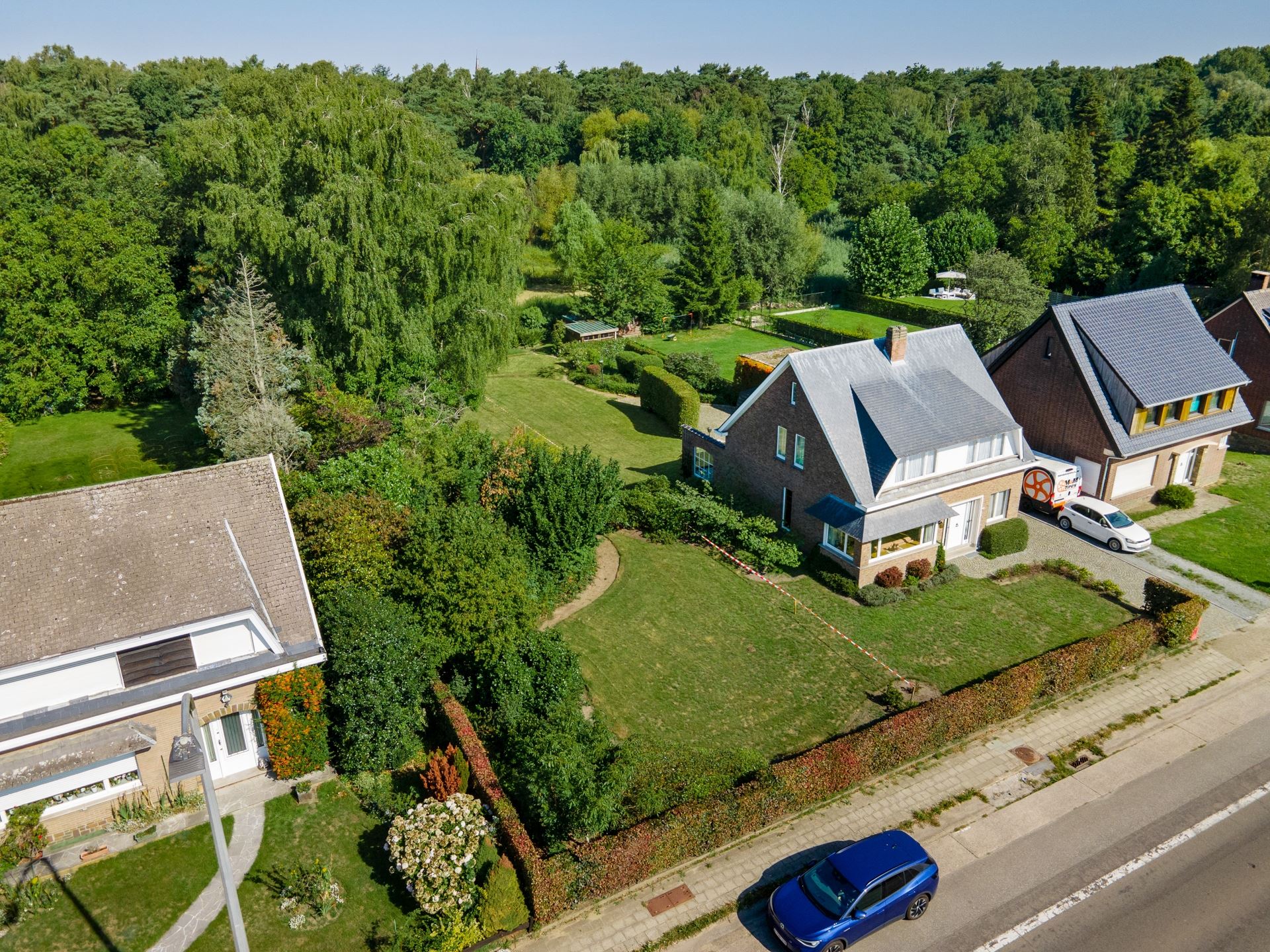 Bouwgrond voor open bebouwing – 937 m² met prachtig groen achteraan - foto 2