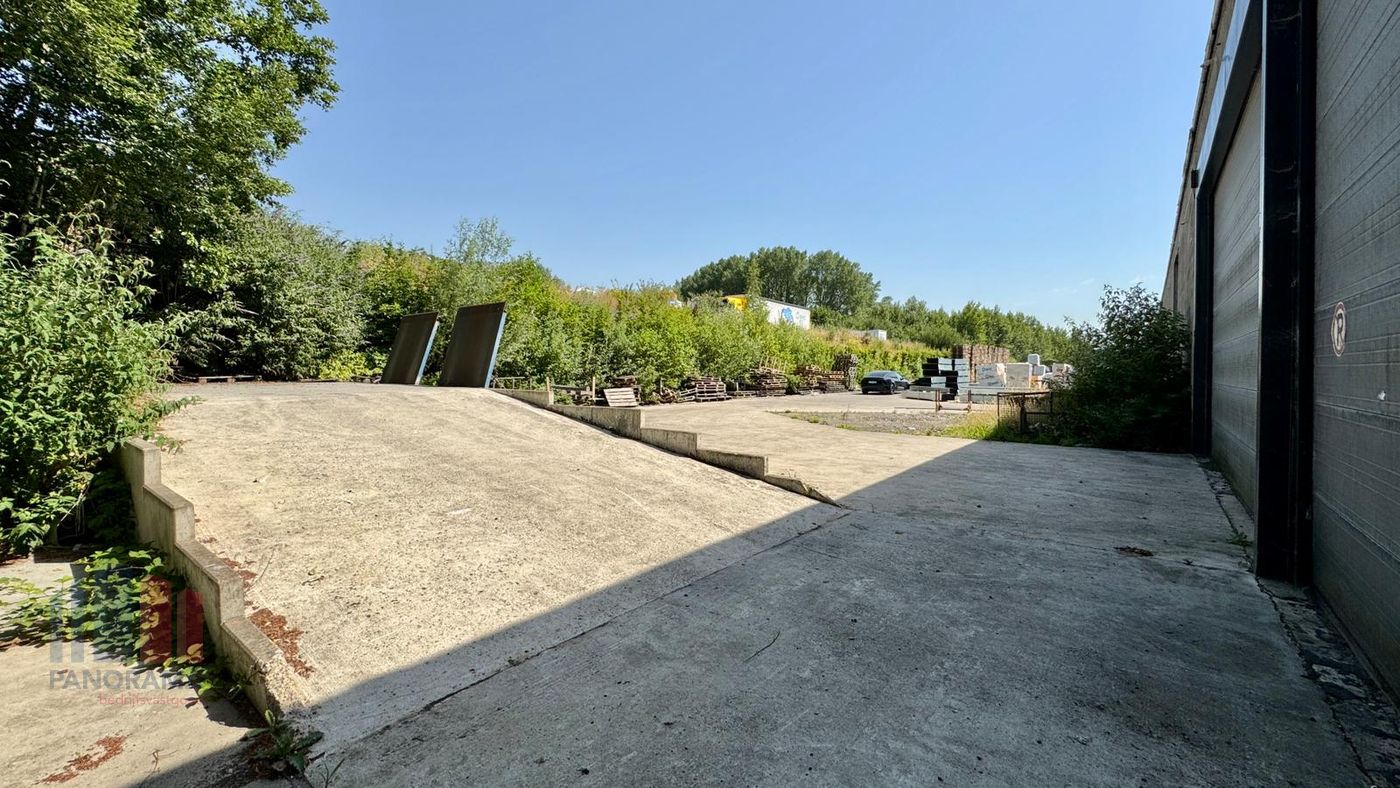 2.400 m² magazijnruimte met buitenruimte te huur - foto 4