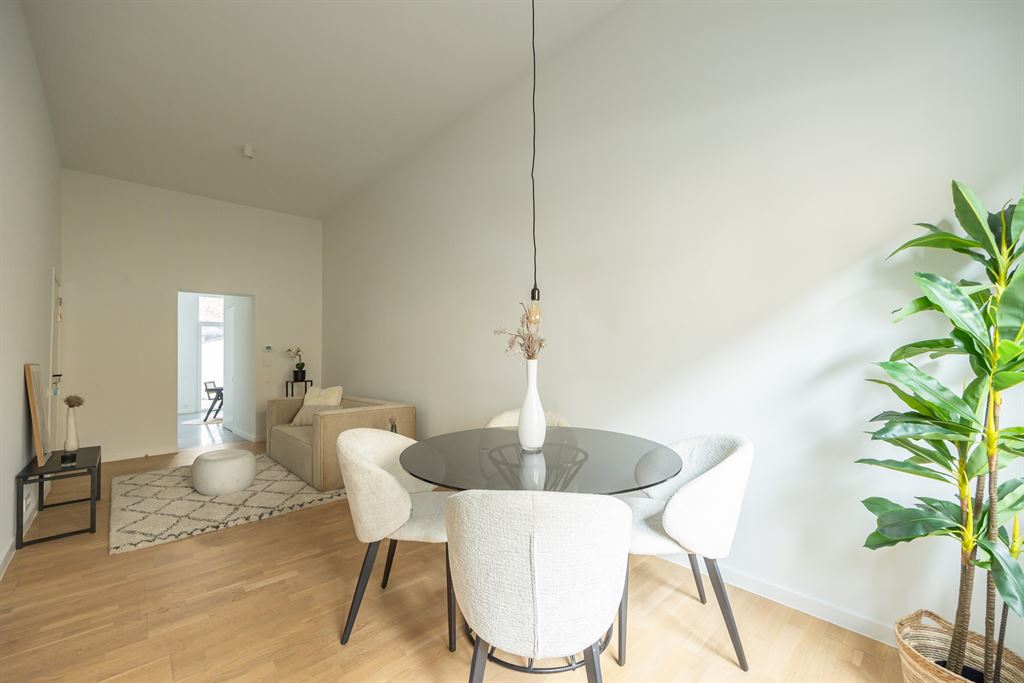 Gerenoveerd gelijkvloers appartement met stadstuin - foto 4