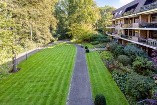 Wonen in het mooiste en grootste domein van Antwerpen en toch niet zelf instaan voor het onderhoud?  Eikendael, voor wie van rust en privacy...