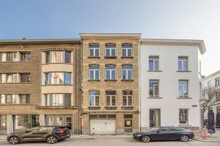 Dans l'un des endroits les plus recherchés d'Anvers, sur la très animée Mechelseplein, nous proposons cet entrepôt d'environ 120 m² dans un...