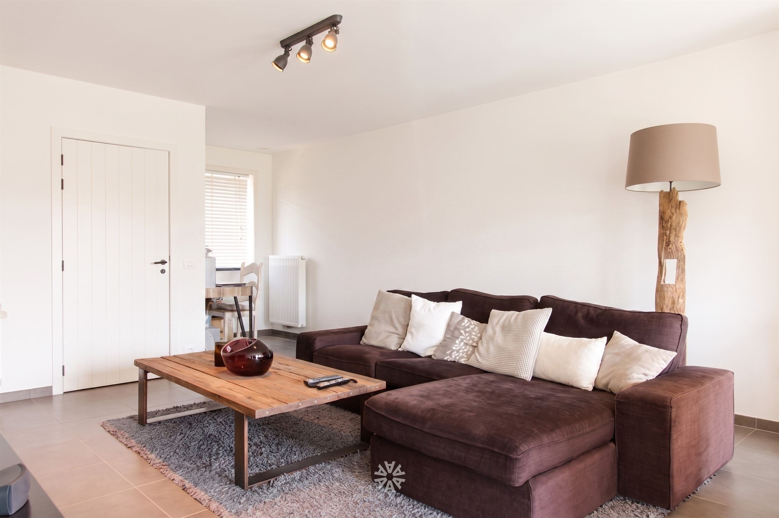 Charmante nieuwbouwwoning te huur vlakbij centrum De Pinte - foto 3