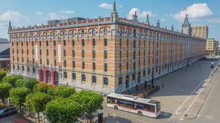 Move-in ready office space ranging from 510 m² for rent in a prime location in the heart of Brussels, with excellent accessibility.The space is part...