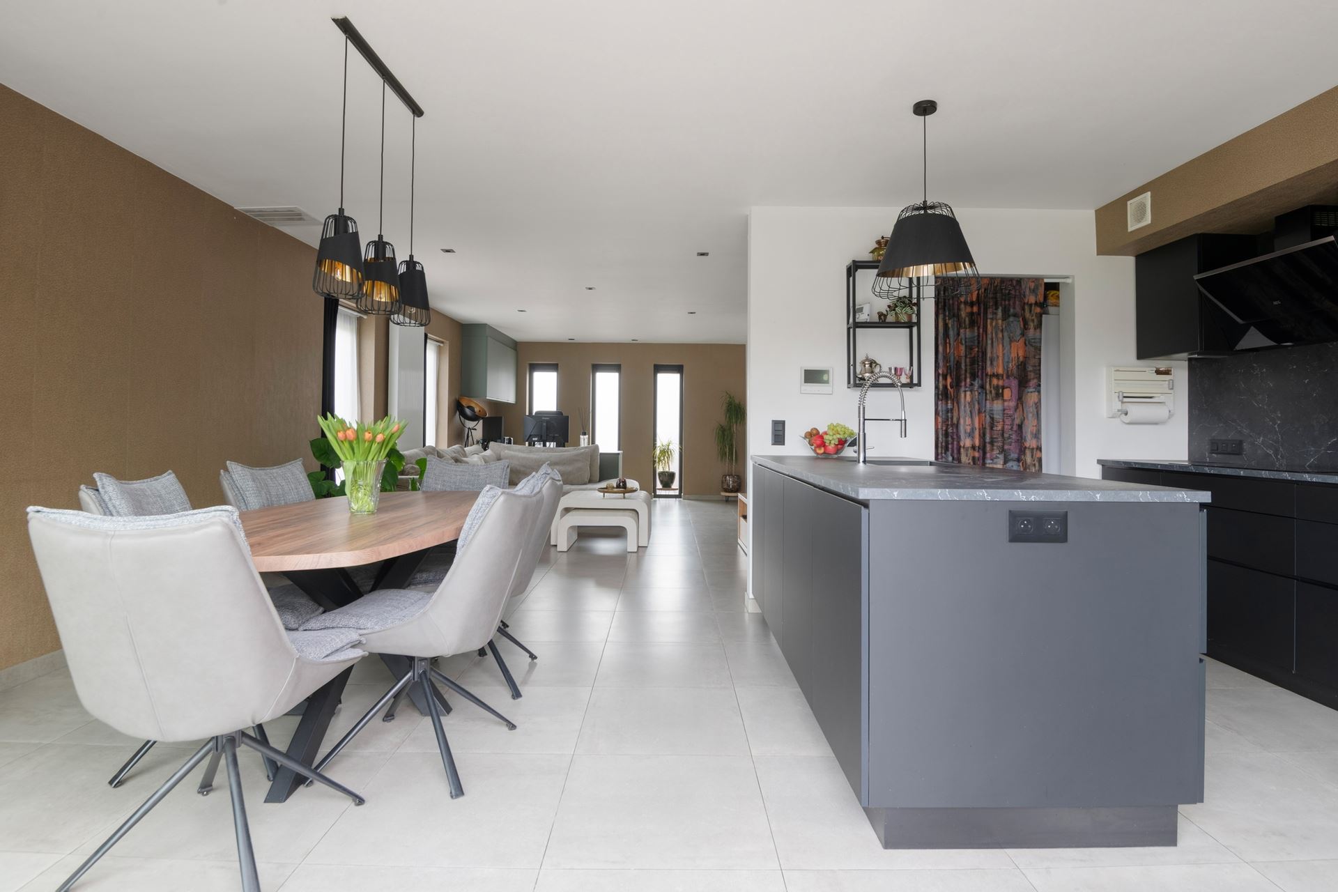 Instapklare woning met 5 slpks + tuin (bwj 2020) - foto 4