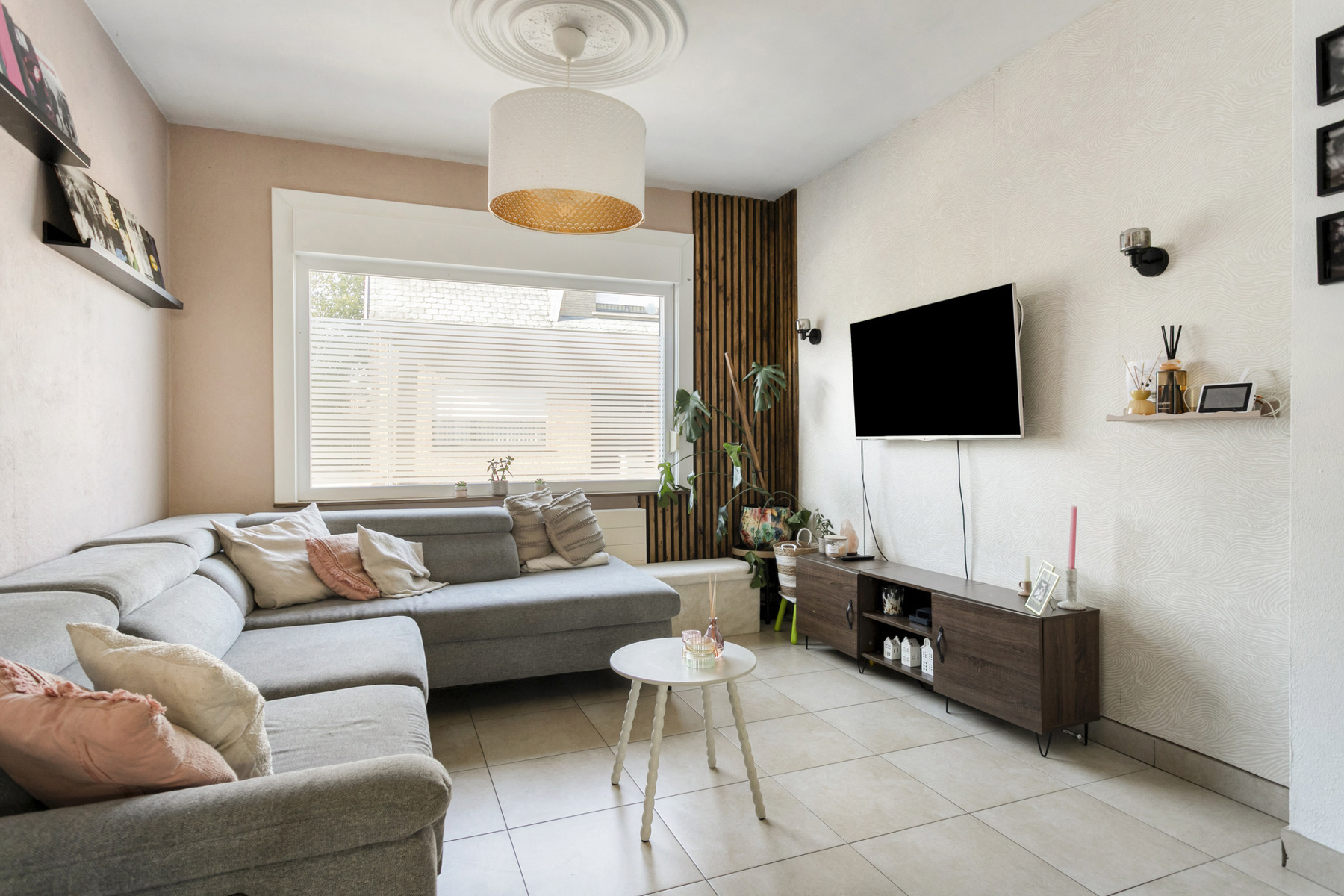 TE KOOP - Woning met 3 slaapkamers, tuin en doorgang - foto 4