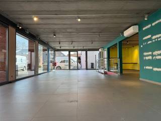 Commercial for rent in Mortsel