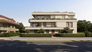 Res. De Wagenaar heeft een unieke en uitzonderlijke ligging tussen Oostduinkerke-dorp en Oostduinkerke-bad en grenst aan het natuurgebied "De Kerckeduynen". Het modern en tijdloos project omvat 5 ruime appartementen en 2 tuinpaviljoenen. Overal zijn er royale zonneterrassen en tuinen met streekeigen groen. Garages en bergingen zijn voorzien in de kelderverdieping. De afwerking is van topkwaliteit en bovendien energiezuinig (geothermie). www.dewagenaar.be