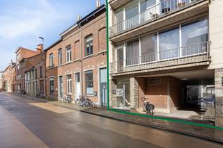 Zeer interessante investering! 11 Garageboxen in het centrum van Leuven, gelegen aan de Tervuursestraat 86. Stabiele huurinkomsten.Alle garageboxen...