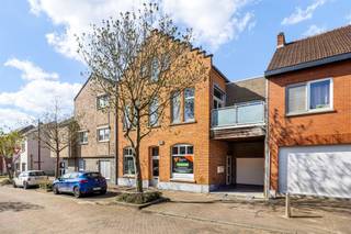 Volledig instapklaar gelijkvloers appartement (145m²) met 2 slaapkamers, inpandige garage en tuin/koer te Beringen-centrum. Belangrijkste troeven:-...