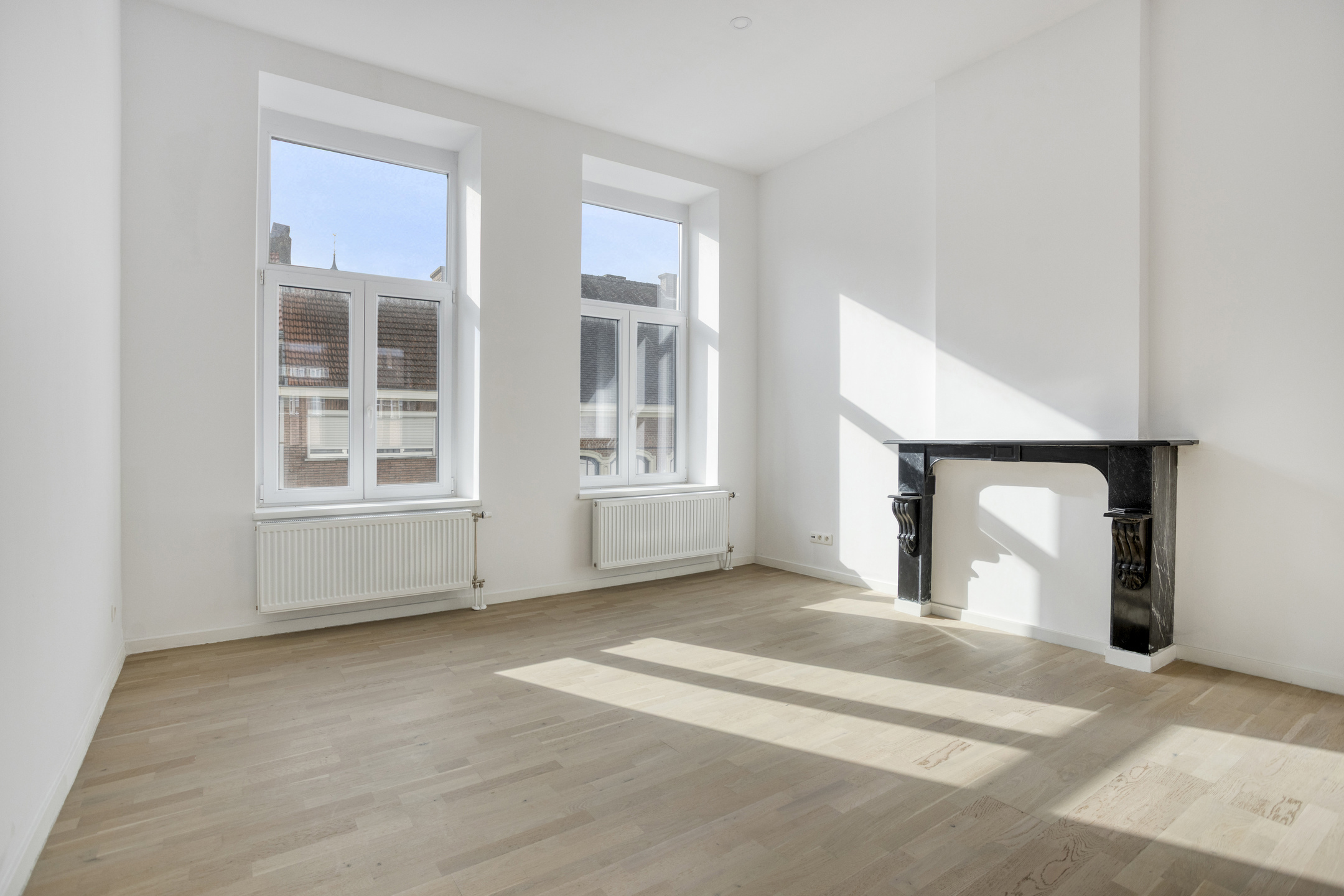 Gerenoveerd appartement met 2 slaapkamers te centrum Tienen - foto 3