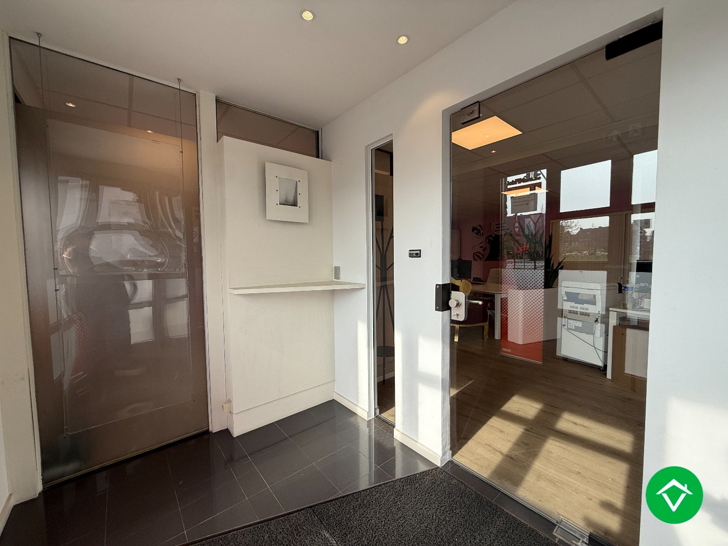 Commercieel gelegen handelspand te Roeselare - foto 2