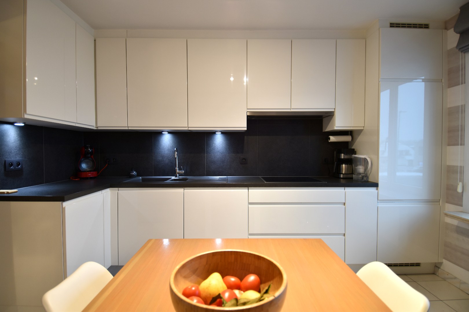 Dubbele opslagruimte (466 m²) met telkens een bovenliggend woongedeelte te koop in Kuurne - foto 4