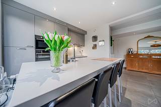 WE INVEST Sud-Luxembourg presents this superb duplex with garden, offering the comfort of a real house, ideally located in Autelbas, a quiet...