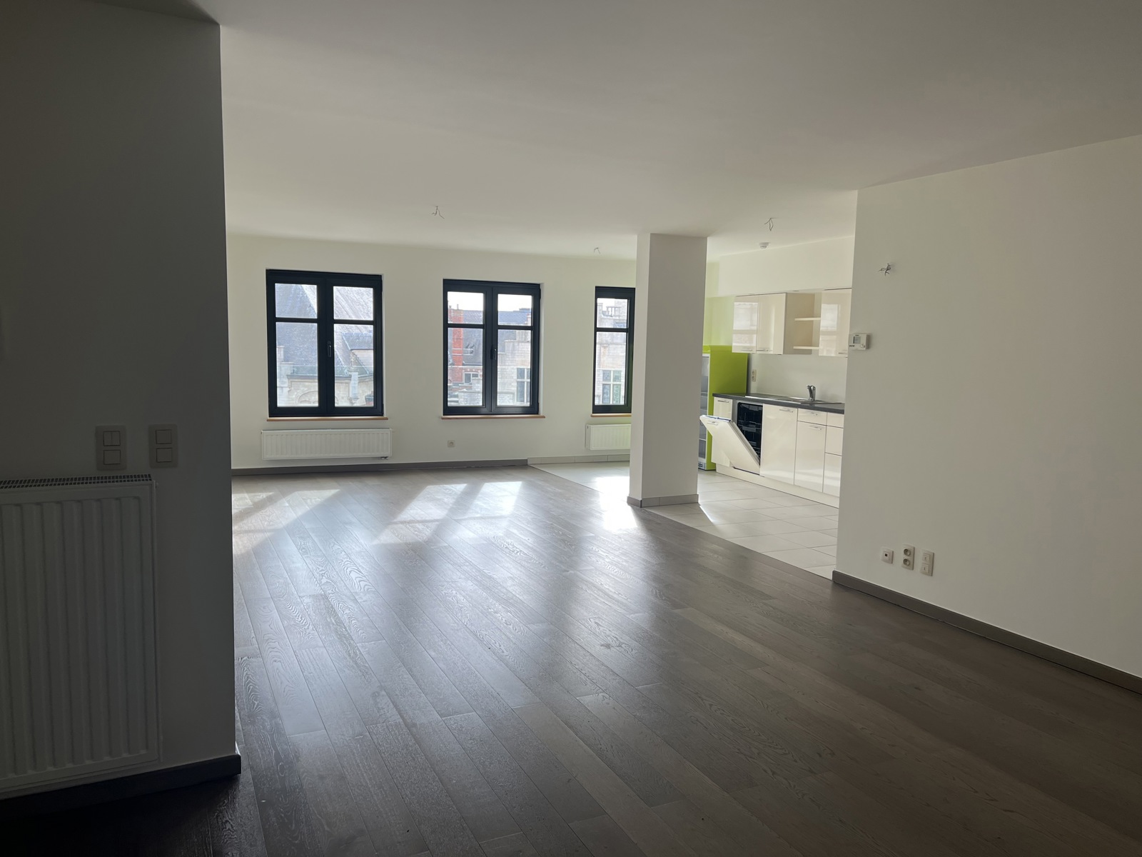 Ruim appartement met uniek uitzicht op de Grote Markt van Dendermonde - foto 1