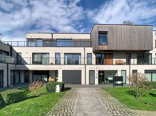 CO IMMO VERKOOP ASSISENTIEWONING IN RESIDENTIE KASTEEL TER HAM Bent u op zoek naar een veilige en comfortabele investering of een zorgeloze...