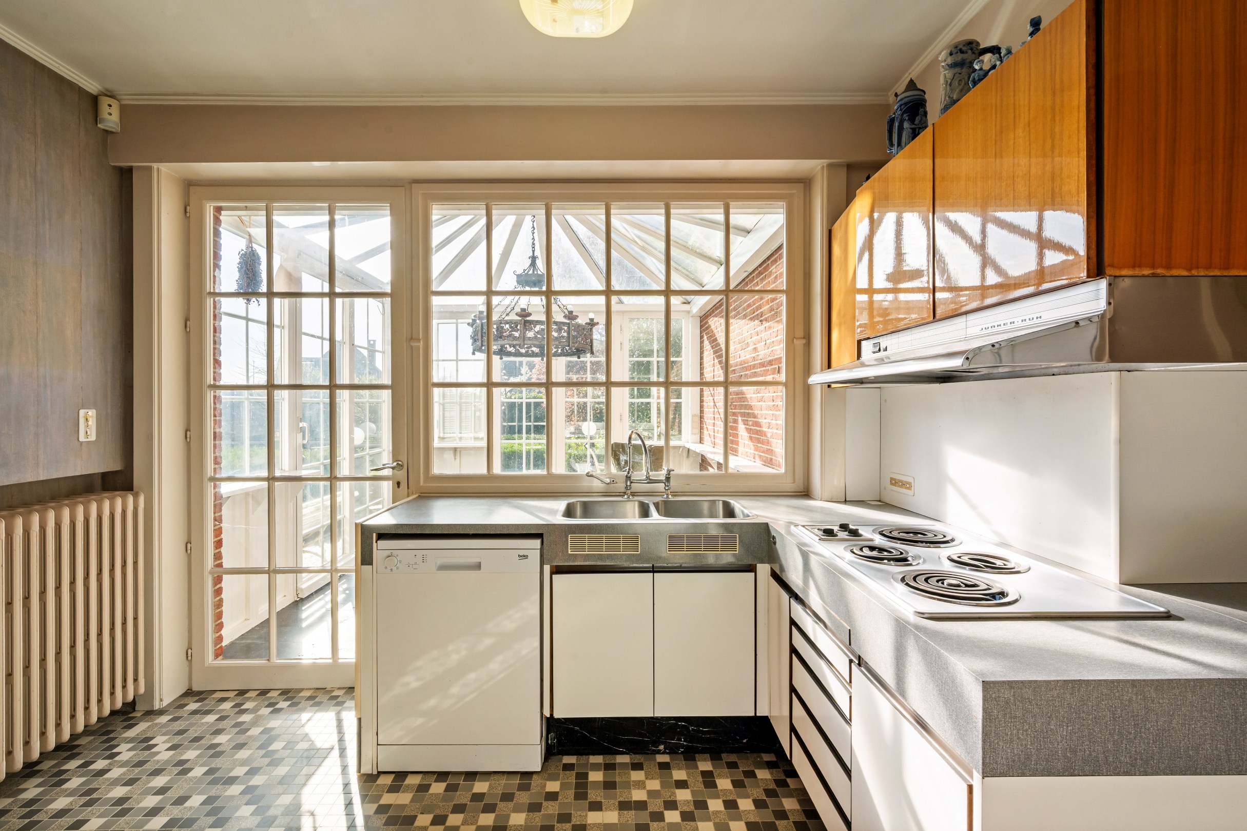 Te renoveren villa met enorm potentieel in Tessenderlo - foto 5