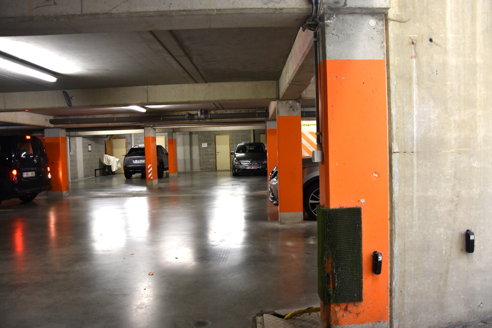 Place de parking à louer. - photo 4