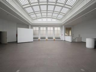 Located in the heart of the lively Saint-Gilles district, close to Place Stéphanie and Boulevard de Waterloo, this magnificent exhibition space...