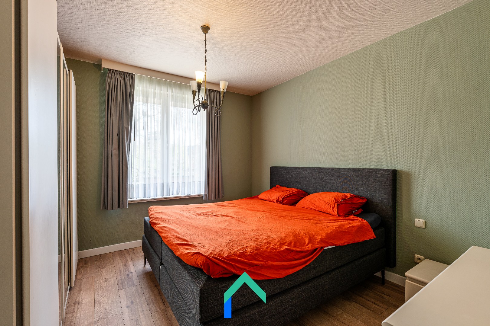 Ruim appartement met terras en garage in centrum Tielt - foto 5