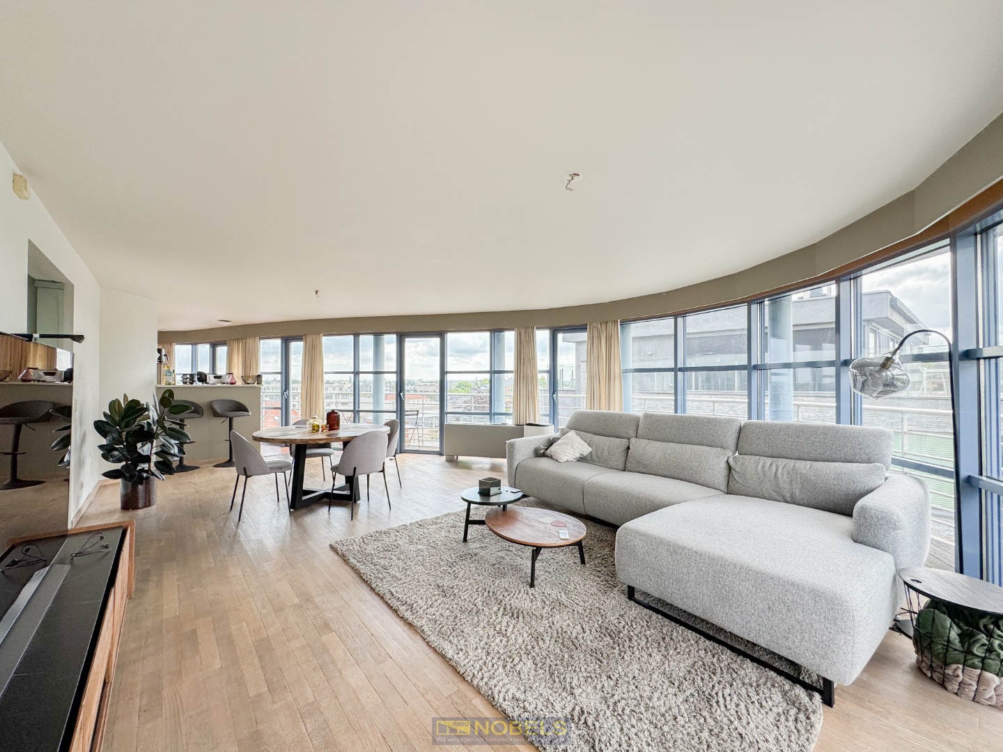 Te koop, instapklaar appartement met 180° view op de Gentse skyline - foto 1