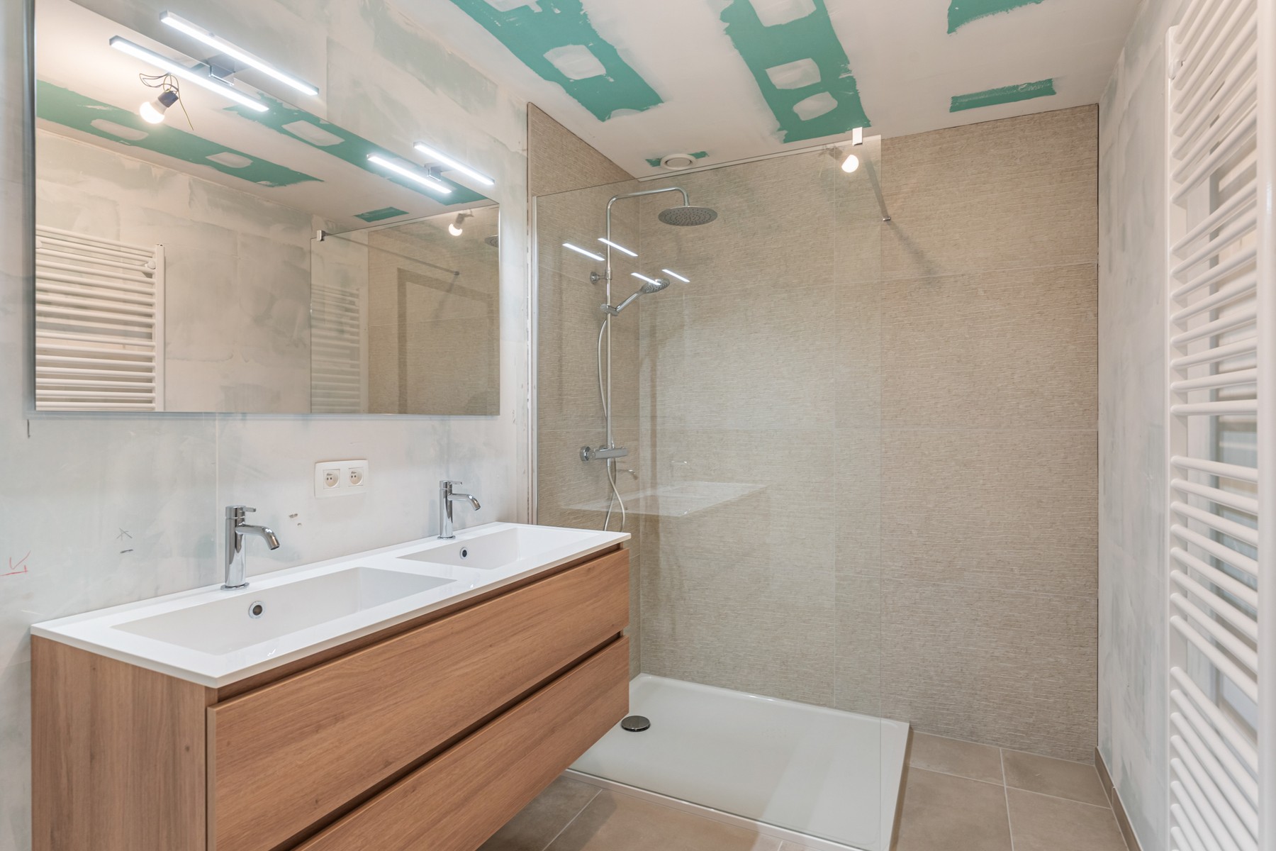 App 1.D2 + P06 + B02 + FD28 + FD29 + FD3 - photo 4