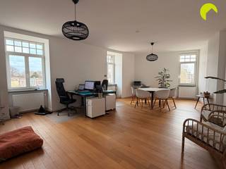 Appartement d'angle moderne et lumineux ! Cet appartement se trouve à l'angle de la Lusthovenlaan et de la Mechelsesteenweg, à proximité des...