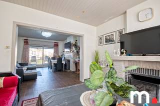 Deze prachtige woning in Kortrijk biedt alles wat u zoekt! Met een grondoppervlakte van 292 m² geniet u van ruime, lichtrijke kamers en...