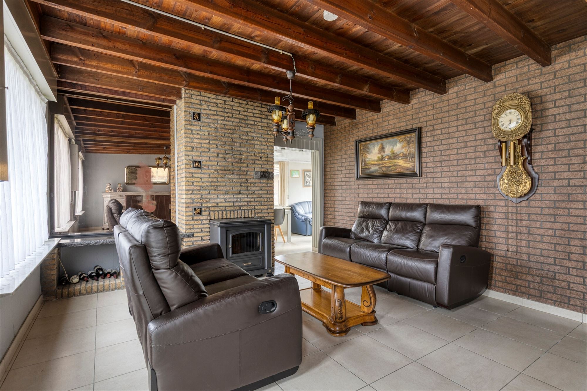 Te renoveren halfopen bebouwing met ruime garage en tuin op 712 m² - foto 3